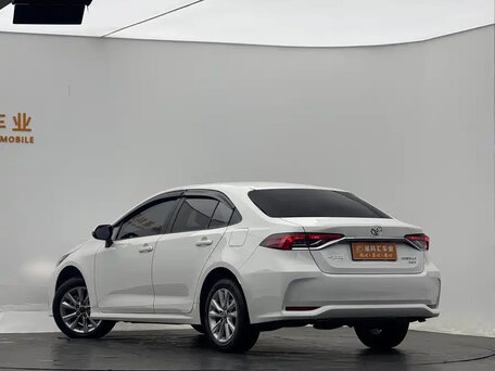 2022 Toyota Corolla XII (E210), белый, 1560000 рублей, вид 4