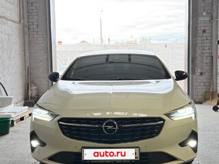 2020 Opel Insignia II Рестайлинг, белый, 2050000 рублей, вид 2