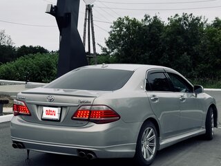 2010 Toyota Crown XIII (S200), серый, 1600000 рублей, вид 3