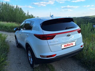 2017 Kia Sportage IV, белый, 1990000 рублей, вид 3