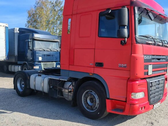 2008 DAF XF 105, красный, 2500000 рублей - вид 2