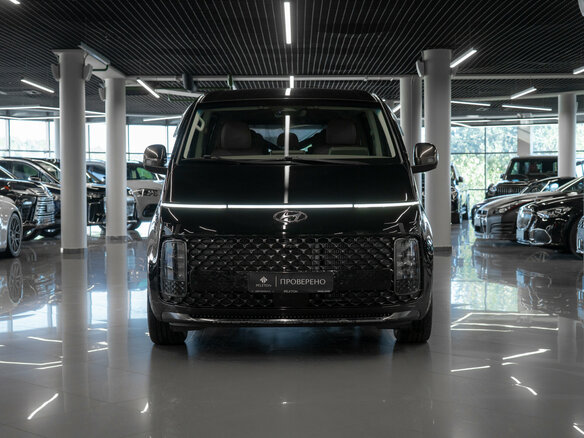 2021 Hyundai Staria I, чёрный - вид 2