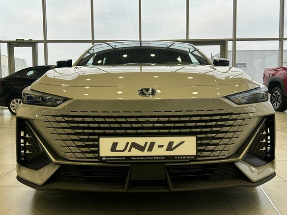 2024 Changan UNI-V I, серый, 3279900 рублей - вид 1