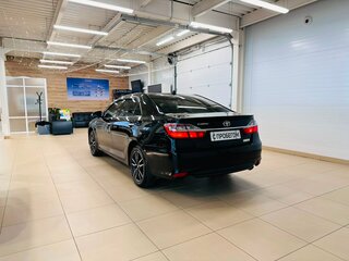2017 Toyota Camry VII (XV50) Рестайлинг 2, чёрный, 2409000 рублей, вид 4