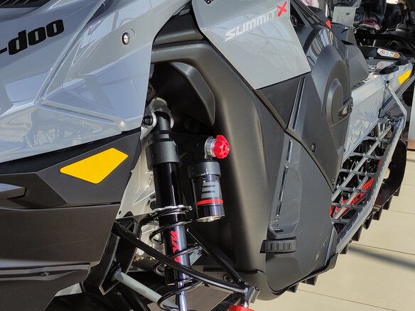 2025 BRP Ski-Doo Summit 850, серый, 2990000 рублей - вид 11
