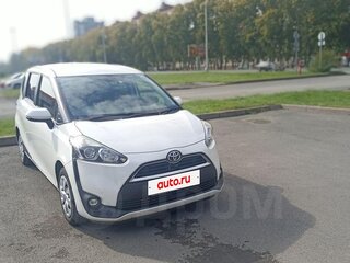 2018 Toyota Sienta II Рестайлинг, белый, 1470000 рублей, вид 4