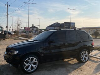 2001 BMW X5 4.4i I (E53), чёрный, 700000 рублей, вид 1