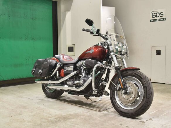 2009 Harley-Davidson Fat Bob, красный, 715000 рублей - вид 2