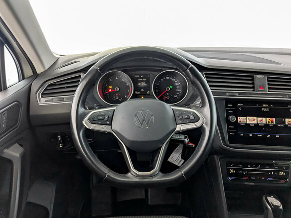 2021 Volkswagen Tiguan II Рестайлинг, белый, 2999000 рублей - вид 21