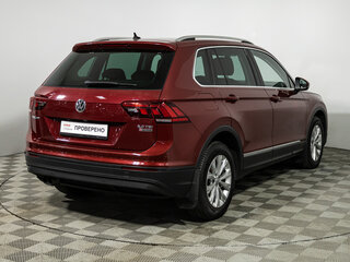 2017 Volkswagen Tiguan II, красный, 2250700 рублей, вид 5