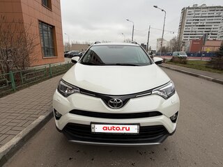 2017 Toyota RAV4 IV (XA40) Рестайлинг, белый, 2500000 рублей, вид 1