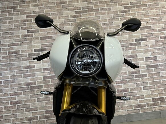 2023 Triumph Speed Triple, белый, 1472000 рублей - вид 8