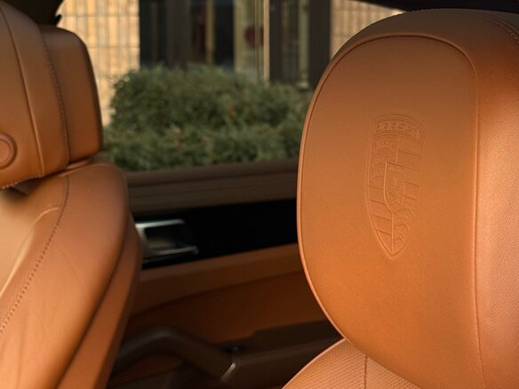 2022 Porsche Cayenne III, серый - вид 14