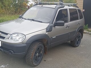 2013 Chevrolet Niva I Рестайлинг, серый, 550000 рублей, вид 1