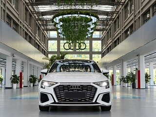 2023 Audi A3 35 TFSI Long IV (8Y), белый, 1980000 рублей, вид 2