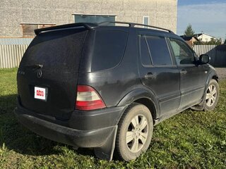 2000 Mercedes-Benz M-Класс 320 I (W163), чёрный, 450000 рублей, вид 3
