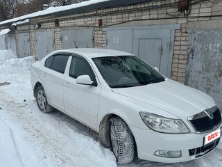 2012 Skoda Octavia II (A5) Рестайлинг, белый, 900000 рублей, вид 2
