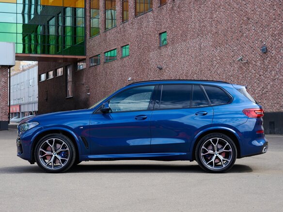 2021 BMW X5 40i IV (G05/G18), синий, 8188888 рублей - вид 8