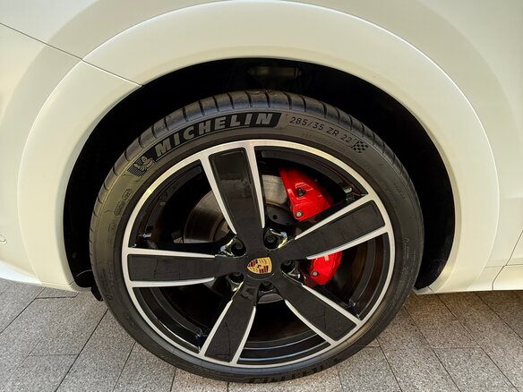 2021 Porsche Cayenne GTS III, белый, 13990000 рублей - вид 13