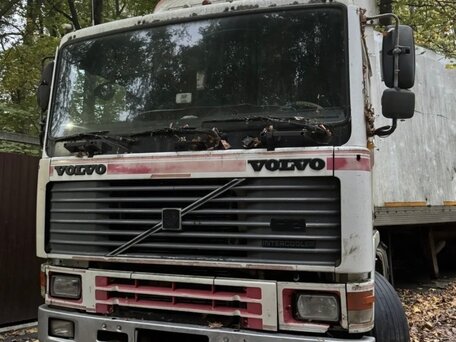1991 Volvo F-Series, белый, 300000 рублей, вид 2