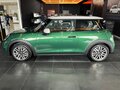 2025 Mini Hatch C IV (F65/F66/J01), зелёный, 5690000 рублей - вид 1