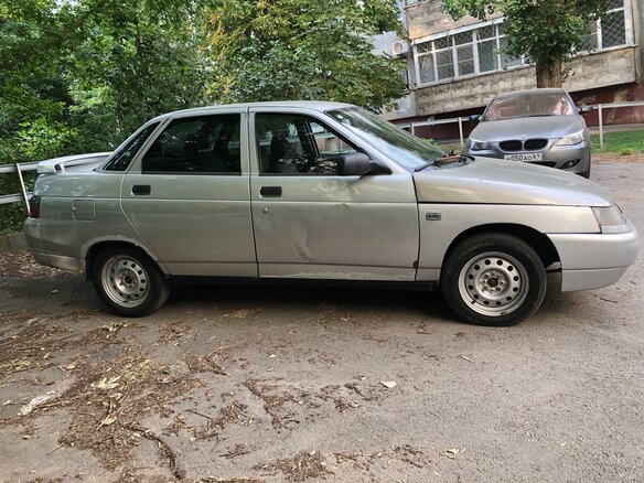 2004 Lada (ВАЗ) 2110, серебристый, 125000 рублей - вид 1