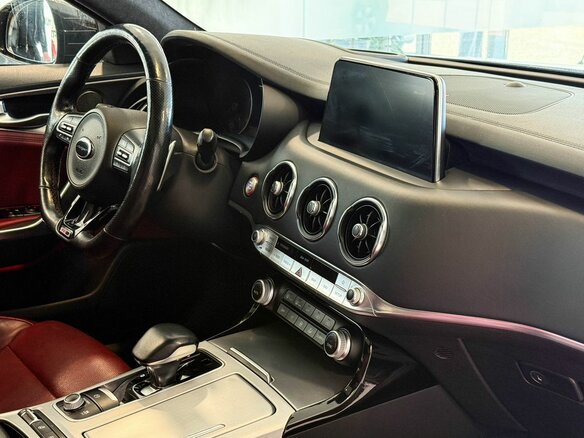 2019 Kia Stinger I, серый, 2137000 рублей - вид 8