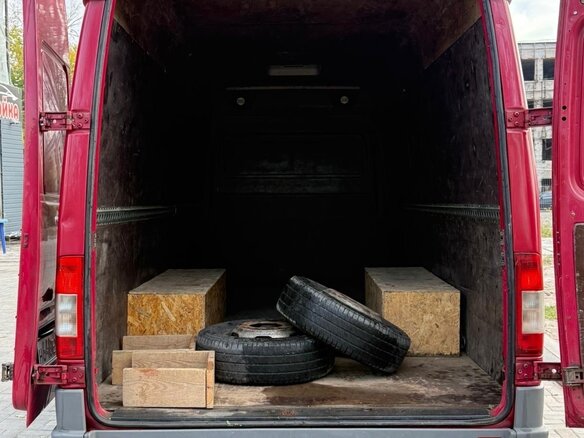 2003 Mercedes-Benz Sprinter, красный, 2000000 рублей - вид 6
