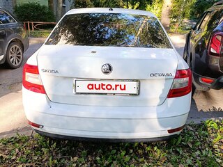 2020 Skoda Octavia III (A7) Рестайлинг, белый, 800000 рублей, вид 4