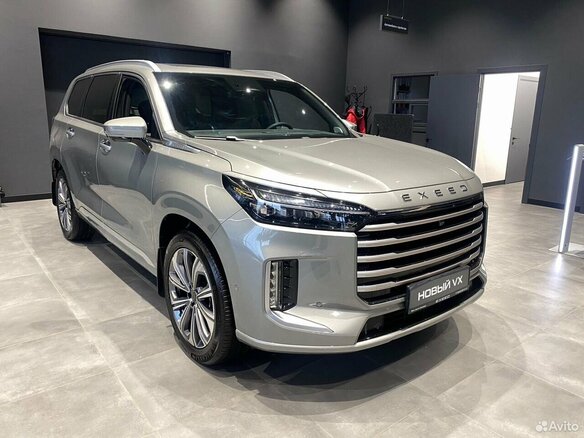 2024 Exeed VX I Рестайлинг, серебристый, 5530000 рублей