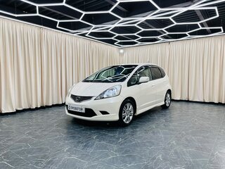 2010 Honda Fit II, белый, 999000 рублей, вид 2
