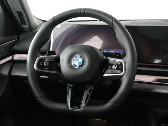 2025 BMW 5 серии Long 530Li xDrive VIII (G60/G61/G68), белый, 9900000 рублей - вид 12