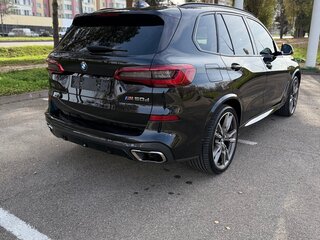 2019 BMW X5 M50d IV (G05/G18), чёрный, 8300000 рублей, вид 5