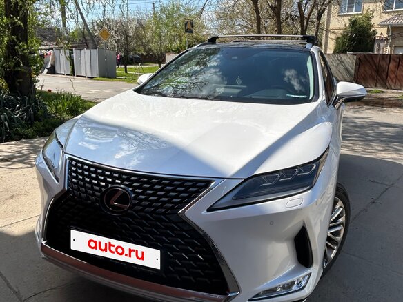 2020 Lexus RX 300 IV Рестайлинг, белый, 4850000 рублей - вид 1