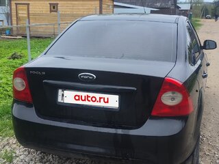 2010 Ford Focus II Рестайлинг, чёрный, 400000 рублей, вид 3