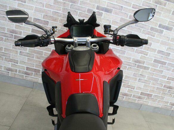 2022 Ducati Multistrada V4, красный, 2256000 рублей - вид 13