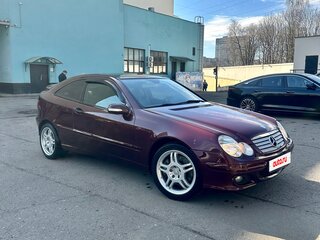 2006 Mercedes-Benz C-Класс 230 II (W203) Рестайлинг, красный, 1150000 рублей, вид 3