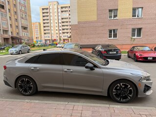 2021 Kia K5 III, серый, 2950000 рублей, вид 4