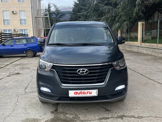 2020 Hyundai H-1 II Рестайлинг 2, серый, 3300000 рублей, вид 3