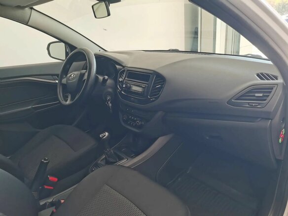 2016 Lada (ВАЗ) Vesta I, белый, 630000 рублей - вид 17