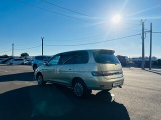 2001 Toyota Gaia, золотистый, 499999 рублей, вид 4