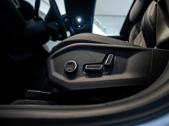 2026 Geely Monjaro I, белый - вид 24