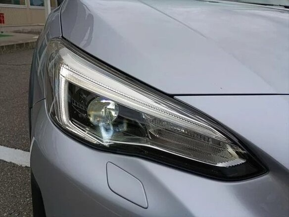 2022 Subaru XV II Рестайлинг, серебристый - вид 13