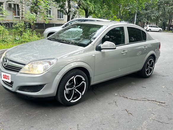 2010 Opel Astra H Рестайлинг, бежевый
