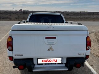 2014 Mitsubishi L200 IV Рестайлинг, белый, 1650000 рублей, вид 4