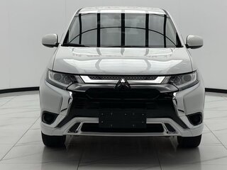 2022 Mitsubishi Outlander III Рестайлинг 3, белый, 1850000 рублей, вид 2