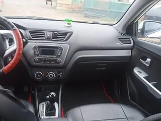 2014 Kia Rio 6-speed III, белый, 670000 рублей, вид 5