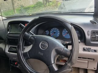 2000 Nissan Serena I (C23), белый, 290000 рублей, вид 3