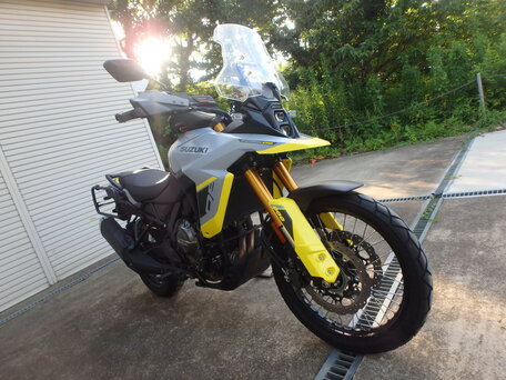 2023 Suzuki V-Strom 800DE, серебристый, 1180000 рублей, вид 1