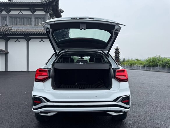 2023 Audi Q2 35 TFSI I Рестайлинг, белый - вид 6
